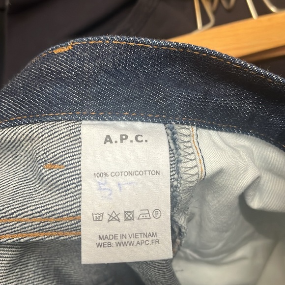 EUC- A.P.C. Blue button fly dungarees. Size 29. Boot cut. 28 inseam. - Picture 3 of 5